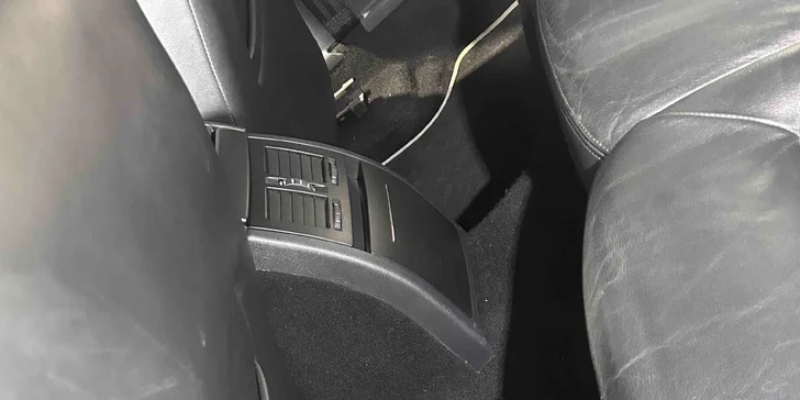 Čištění interiéru vč. tepování nebo čištění kůže: všechny velikosti auta