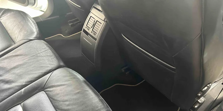 Čištění interiéru vč. tepování nebo čištění kůže: všechny velikosti auta