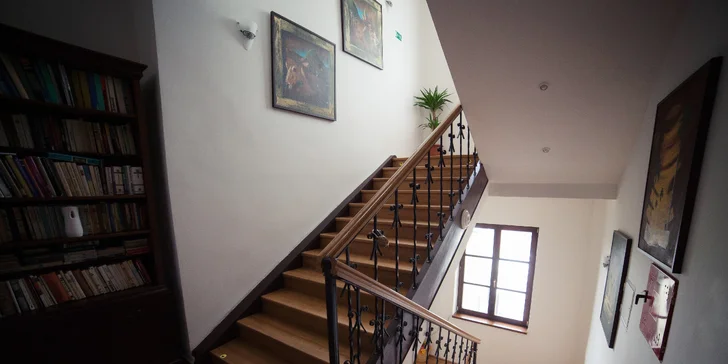 Příjemný pobyt v historickém hotelu v centru Banské Štiavnice se snídaní či polopenzí