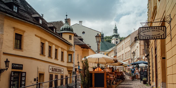 Příjemný pobyt v historickém hotelu v centru Banské Štiavnice se snídaní či polopenzí