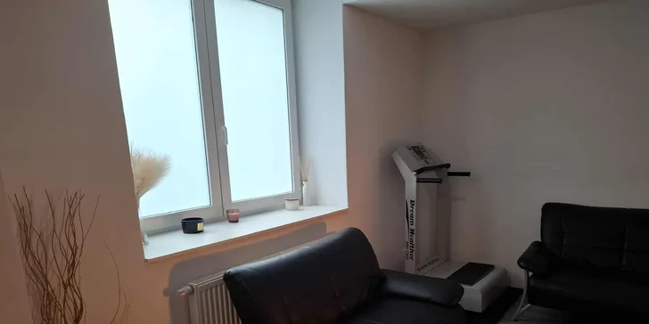 Čokoládová, antistresová nebo lávová masáž i balíček pro ženy včetně kosmetiky