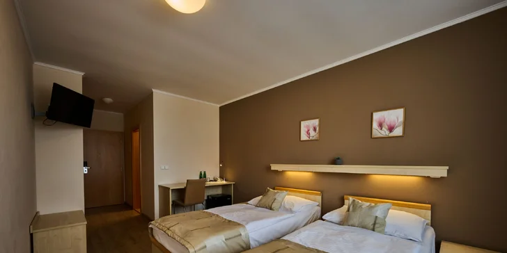 Pobyt v Posázaví: strava, veřejné i privátní wellness, plný minibar i večeře při svíčkách