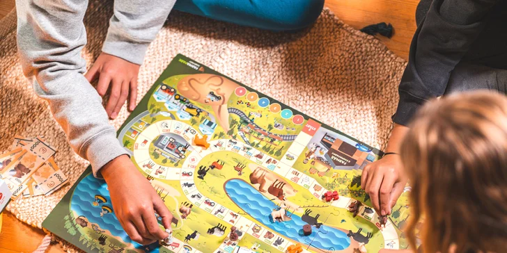 Celodenní vstup do Farmaparku včetně všech atrakcí a kyblík krmení nebo plyšák