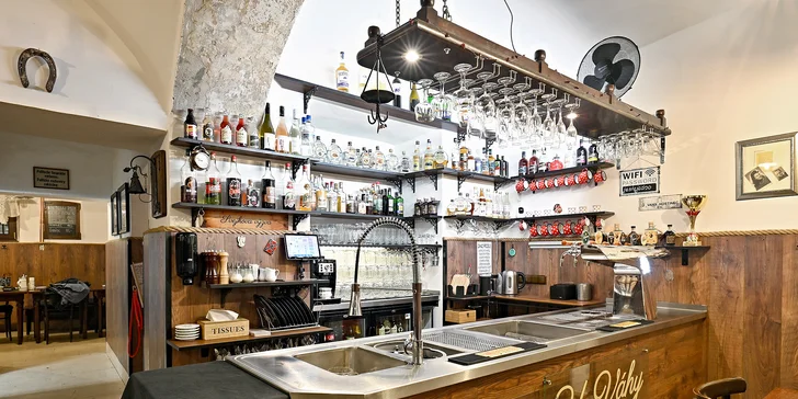 Zdolejte Švejkovu výzvu: 7 tradičních českých destilátů pro 1 či 2 osoby