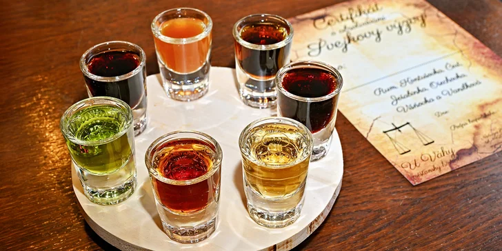 Zdolejte Švejkovu výzvu: 7 tradičních českých destilátů pro 1 či 2 osoby