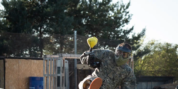 Akční bitva na 3 000 m²: paintball v městské aréně Nechanice pro 1–10 osob