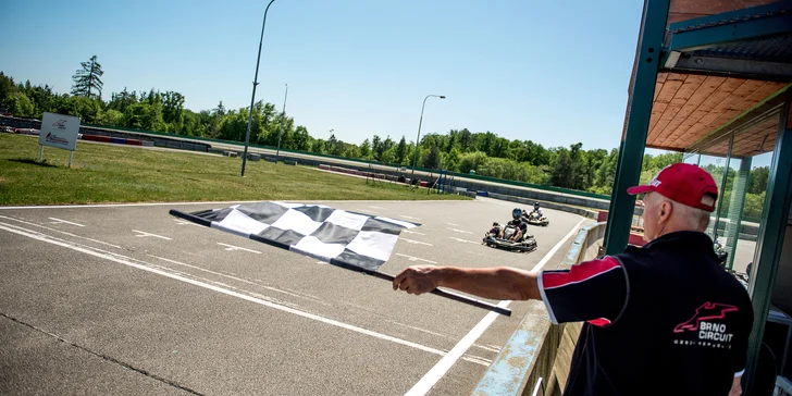 Staňte se mistrem Masarykova okruhu: 1, 2 nebo 6 jízd na motokáře