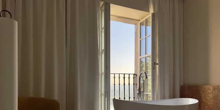 Úchvatný 5* zámek v Krakově: panoramatický výhled, snídaně či polopenze