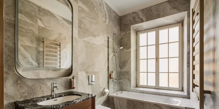 Úchvatný 5* zámek v Krakově: panoramatický výhled, snídaně či polopenze