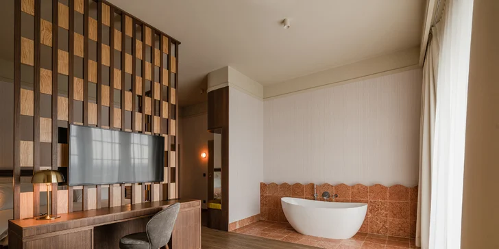 Úchvatný 5* zámek v Krakově: panoramatický výhled, snídaně či polopenze