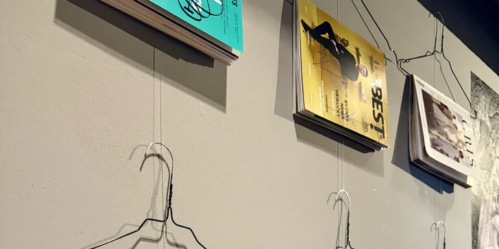 Nápoj a dort podle výběru nebo kolážování v kreativní kavárně pro 1 nebo 2 osoby