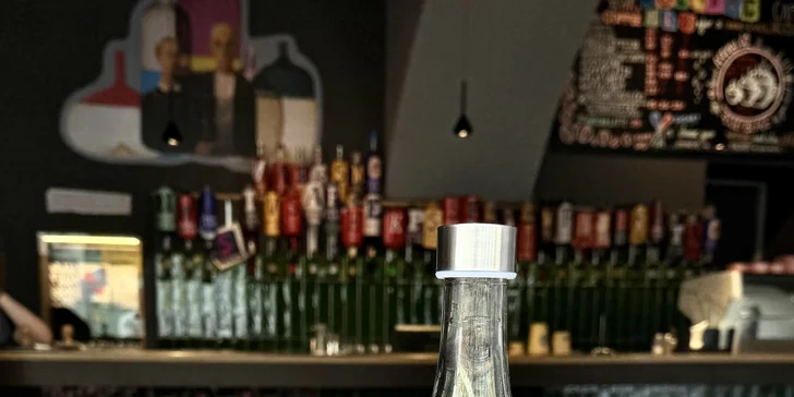 Nápoj a dort podle výběru nebo kolážování v kreativní kavárně pro 1 nebo 2 osoby