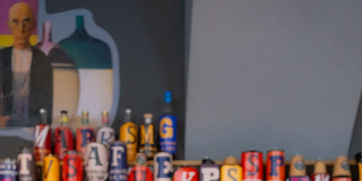 Nápoj a dort podle výběru nebo kolážování v kreativní kavárně pro 1 nebo 2 osoby