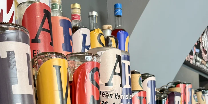 Nápoj a dort podle výběru nebo kolážování v kreativní kavárně pro 1 nebo 2 osoby