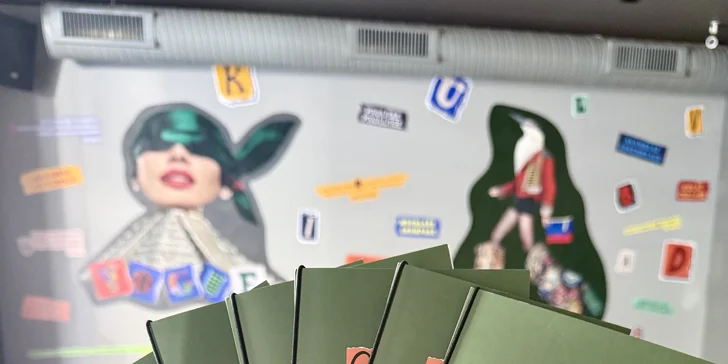 Nápoj a dort podle výběru nebo kolážování v kreativní kavárně pro 1 nebo 2 osoby