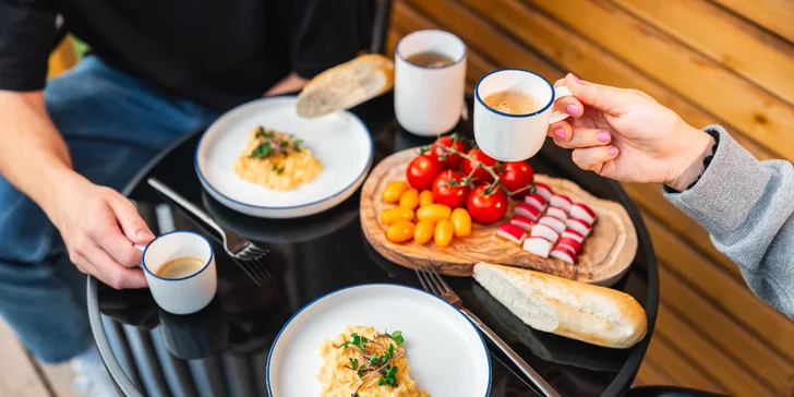 Za romantikou do Ostravy: tiny house s kuchyní, Netflixem i terasou s posezením