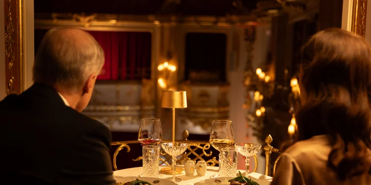 Tříchodové menu, nápoje a koncert Mozartovy hudby v krásném sále Boccaccio