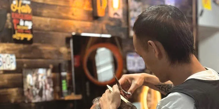 Profesionální péče o vlasy: pánský i dětský klasický střih strojkem nebo nůžkami