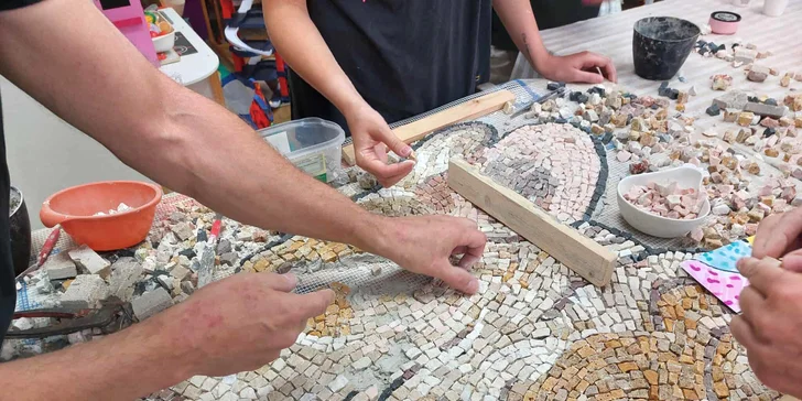Jednodenní či dvoudenní kurz mozaiky ze skla i kamene pro 1 osobu