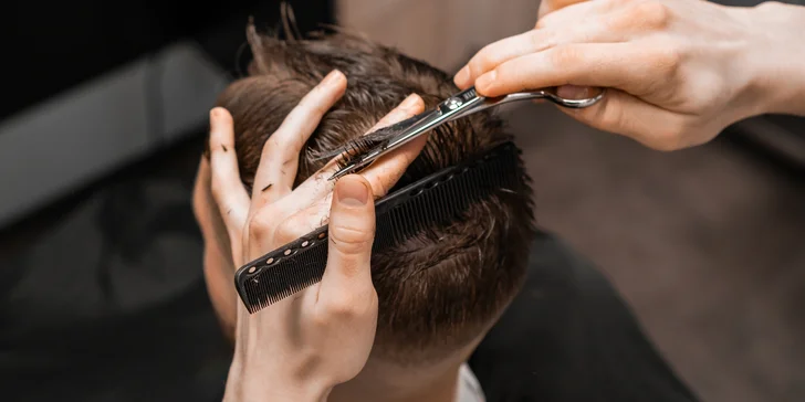 Profesionální péče o vlasy: pánský i dětský klasický střih strojkem nebo nůžkami
