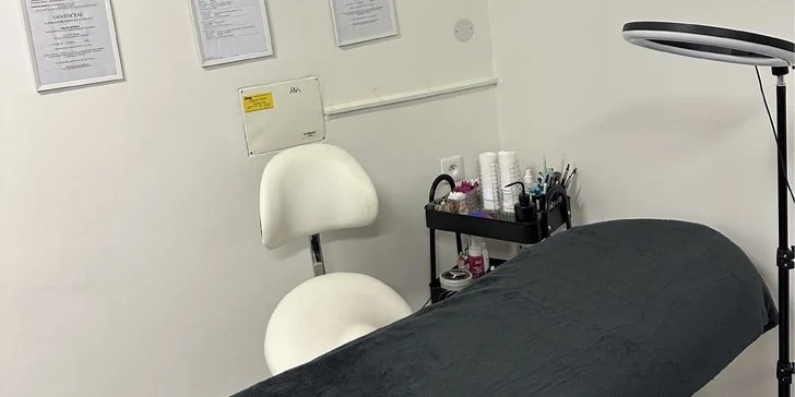 Nechte zvýraznit svou přirozenou krásu: permanentní make-up obočí nebo rtů