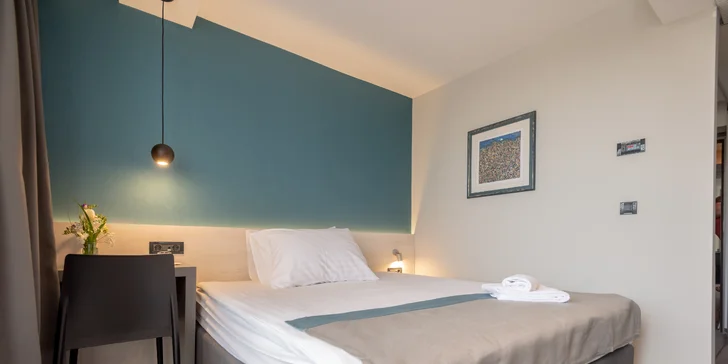 Moderní hotel v Zadaru přímo u moře se snídaní, polopenzí či plnou penzí a bazénem