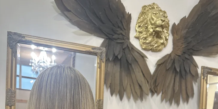 Detoxikace pokožky hlavy i vlasů včetně střihu a foukané ve Studiu Bona Dea