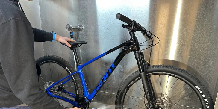 Balíček cykloservisu dle výběru: nastavení brzd, nahuštění kol i mytí s naleštěním