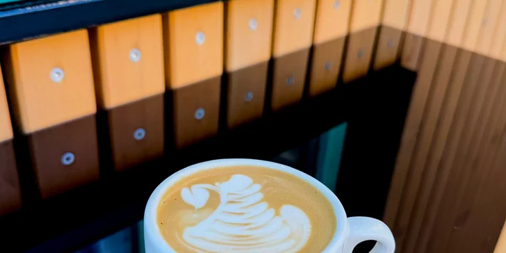 Slavné kouzelnické nápoje, vánoční kávové speciály i permanentky na 3 nebo 10 káv s sebou