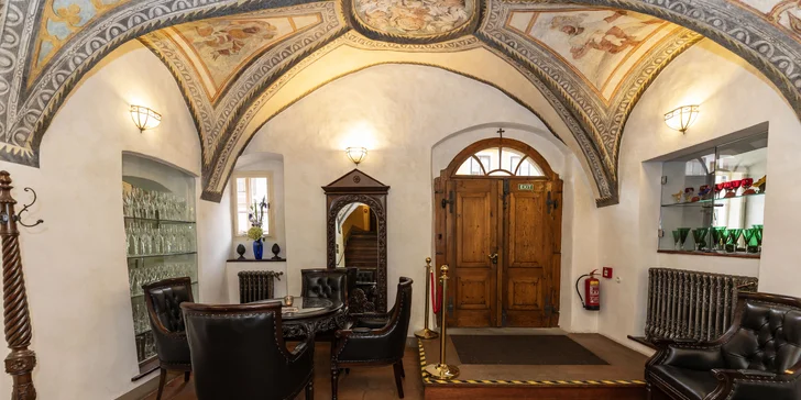 Luxus s nádechem historie: hotel v centru Českého Krumlova se snídaní i wellness