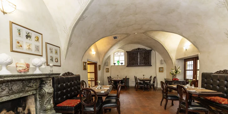 Luxus s nádechem historie: hotel v centru Českého Krumlova se snídaní i wellness