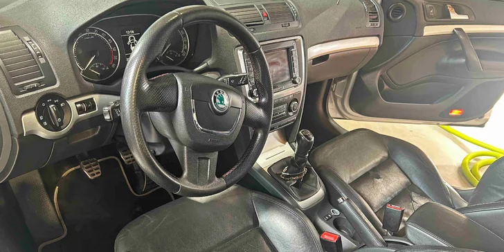 Čištění interiéru vč. tepování nebo čištění kůže: všechny velikosti auta