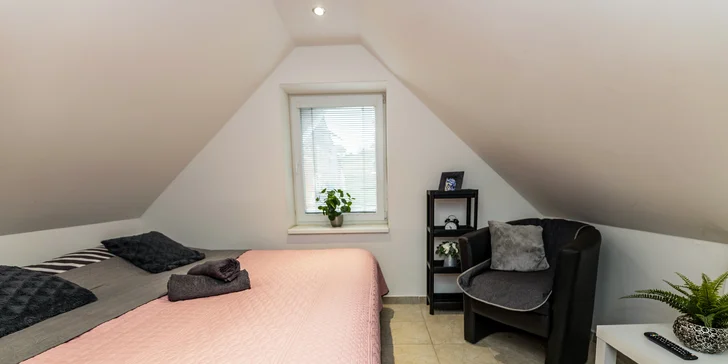 Pobyt v jihomoravském sklípku: mezonetový apartmán až pro 6 osob s venkovní vířivkou a grilem