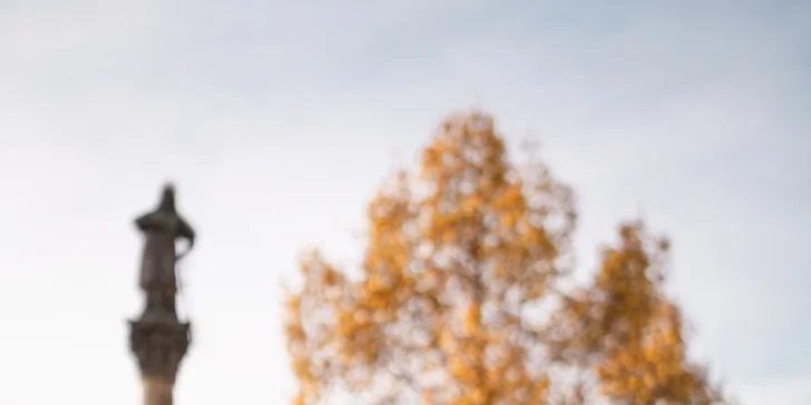 Na den modelem či modelkou: magazínové street focení vč. účesu a líčení, 60–⁠⁠⁠⁠⁠⁠120 minut