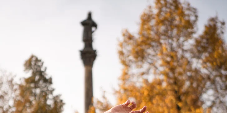 Na den modelem či modelkou: magazínové street focení vč. účesu a líčení, 60–⁠⁠⁠⁠⁠⁠120 minut