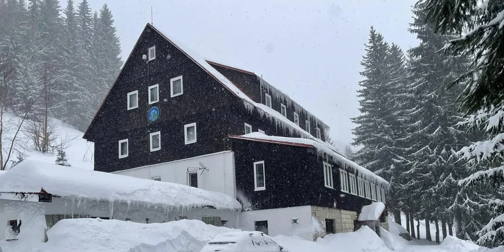 Aktivní dovolená v Krkonoších: polopenze, na dosah lanovka v Horních Mísečkách