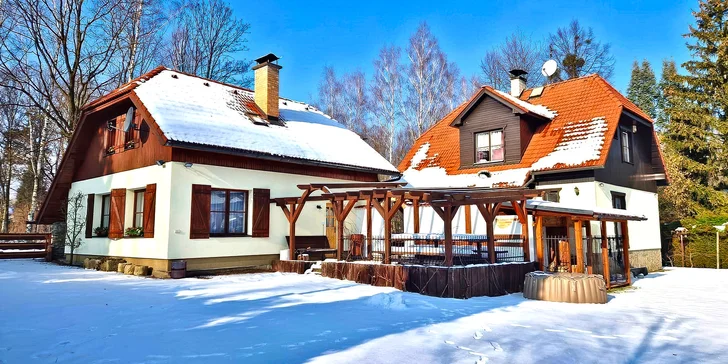 Zrekonstruovaná chalupa ve Frýdlantu nad Ostravicí: přímo u řeky, vlastní sauna, vířivka a zahrada, 9 km od Lysé hory