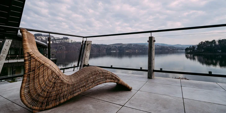 Moderní rodinný spa rezort na břehu Rožnovského jezera s wellness i jídlem