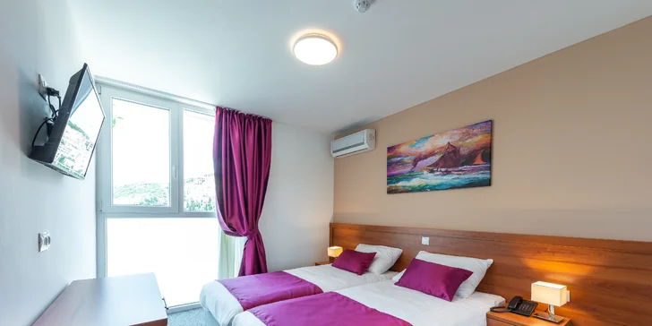 Dubrovník: hotel s bazénem a polopenzí, lokalita hned u pláže