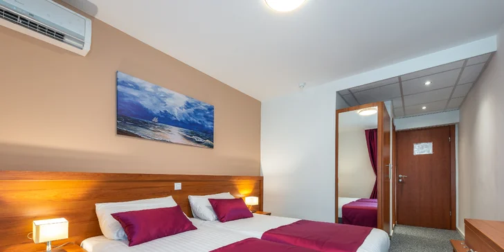 Dubrovník: hotel s bazénem a polopenzí, lokalita hned u pláže