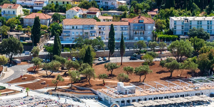 Dubrovník: hotel s bazénem a polopenzí, lokalita hned u pláže