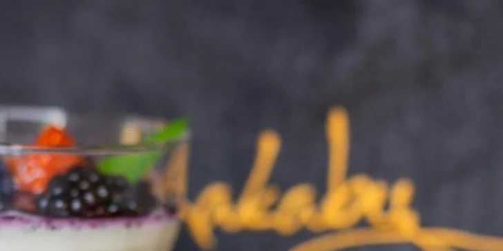 Udělejte radost kávou a dobrotami: dárkový poukaz do kavárny Kakabu café v hodnotě 250 či 500 Kč