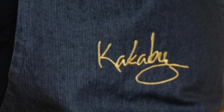 Udělejte radost kávou a dobrotami: dárkový poukaz do kavárny Kakabu café v hodnotě 250 či 500 Kč