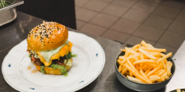 Dovolená v Posázaví: rodinný penzion se snídaní, výhled na hrad Ledeč