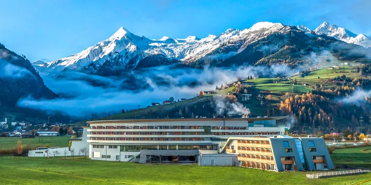 Dovolená v Kaprunu: moderní 4* hotel s polopenzí a bohatým saunovým a vodním světem