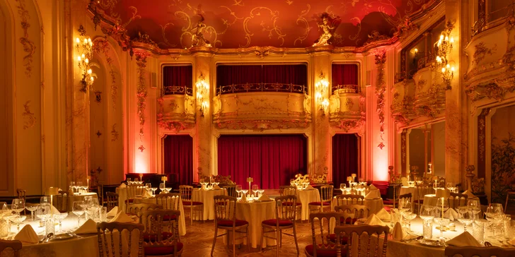 Tříchodové menu, nápoje a koncert Mozartovy hudby v krásném sále Boccaccio