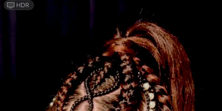 Boxerské copy i s kanekalonem, účes Rumi nebo prodloužení vlasů