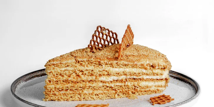 3chodové gruzínské menu: Khinkali, salát s domácím smaženým sýrem suluguni, Panna Cotta, pro 1 nebo 2 osoby