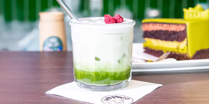 Až 1 200 Kč do tvořivé kavárny na Smíchově: menu, koláže i pohledy