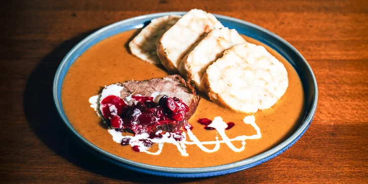 Tříchodové menu podle výběru z celého jídelního lístku U Zlaté konve pro 1 nebo 2 osoby